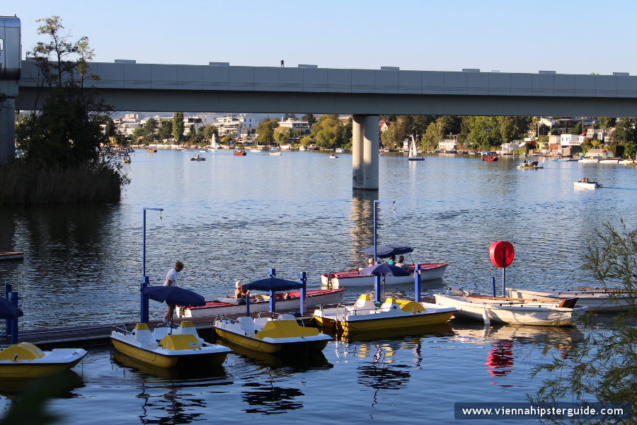 Alte Donau, Wien, Bootsverleihung / Vienna, boat rentals