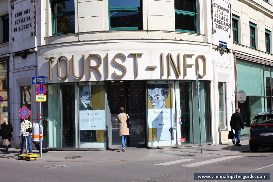 Tourist office near Albertinaplatz