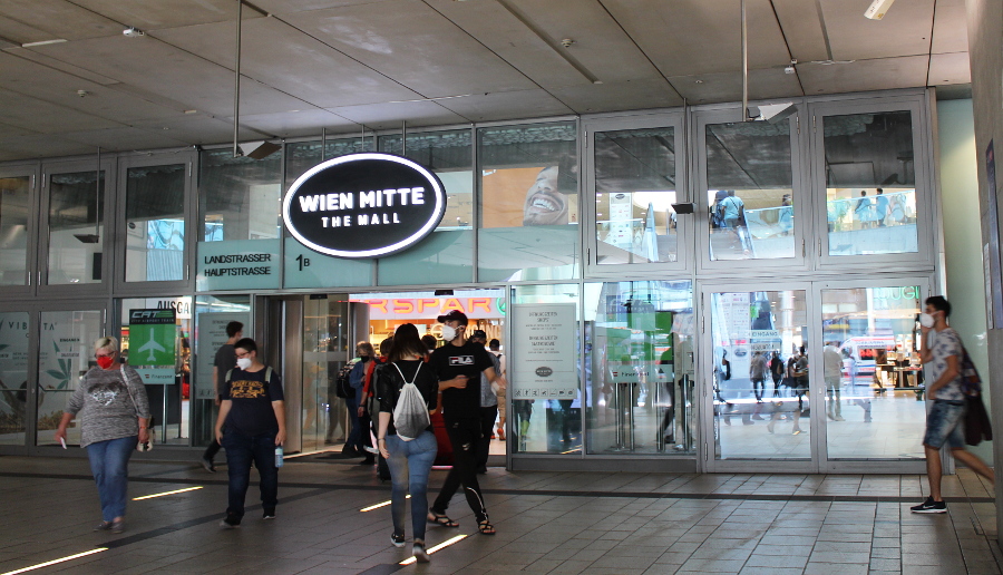 Wien Mitte Shopping Mall entrance, Wien - 25 September, 2021/ Vienna